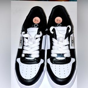 NEW GBG los angeles womens sneakers sz 7.5